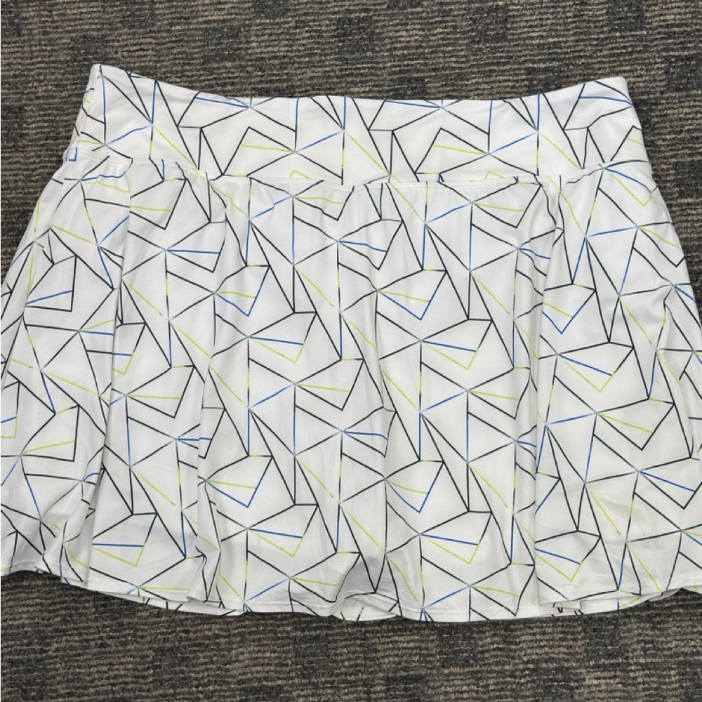 Xersion White Skort white Xersion athletic skort with a geometric pattern. Xxl - Picture 5 of 8